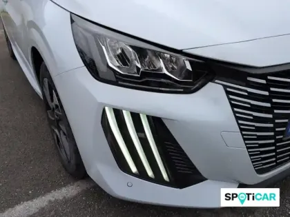 Photo 15 Peugeot 208  Hybrid 110 ch e-DCS6