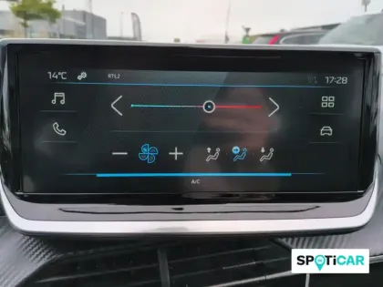 Photo 17 Peugeot 208  Hybrid 110 ch e-DCS6