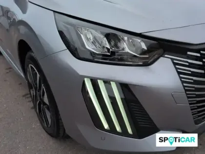 Photo 15 Peugeot 208  Hybrid 110 ch e-DCS6