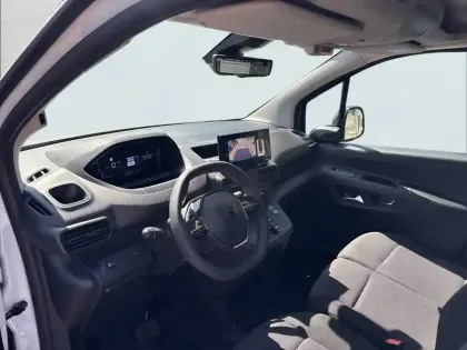 Photo 7 Peugeot Partner E- FGN 136 CH M CHARG UT MAJ 54 KWH AUT