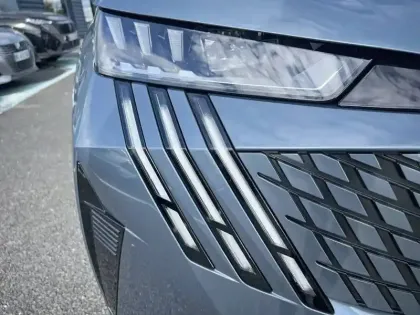 Photo 15 Peugeot 3008  Electrique 210 ch 73 kWh