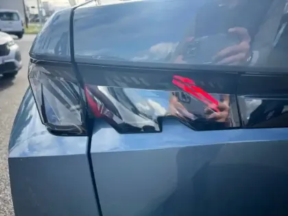 Photo 16 Peugeot 3008  Electrique 210 ch 73 kWh