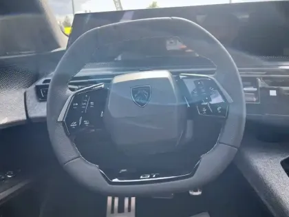 Photo 8 Peugeot 3008  Electrique 210 ch 73 kWh