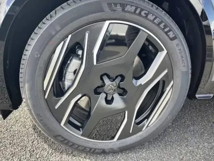 Photo 12 Peugeot 3008  Electrique 210 ch 73 kWh