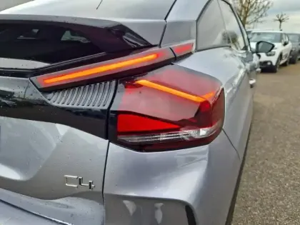 Photo 16 Citroën C4  PureTech 130 S&S EAT8