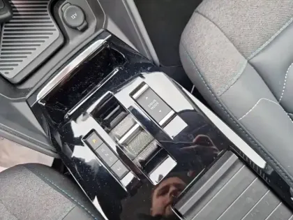 Photo 13 Citroën C4  PureTech 130 S&S EAT8