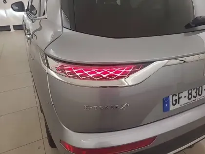 Photo 38 DS DS 7 DS7 Crossback Hybride E-Tense 300 EAT8 4x4