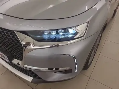 Photo 37 DS DS 7 DS7 Crossback Hybride E-Tense 300 EAT8 4x4