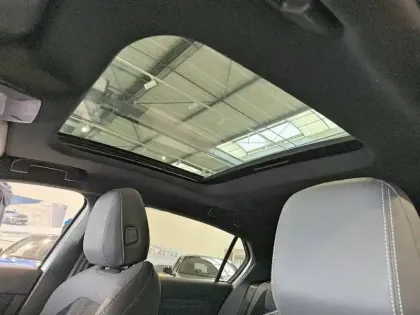 Photo 24 Opel Astra  1.2 Turbo Hybride 145 ch Automatique