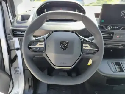 Photo 8 Peugeot Partner E- FGN 136 CH M CHARG UT MAJ 54 KWH AUT