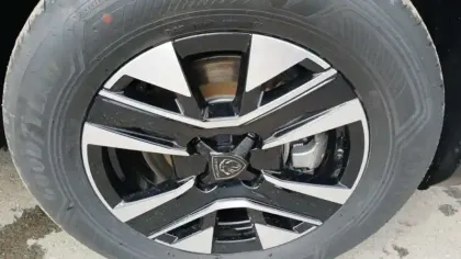 Photo 13 Peugeot 2008  Hybrid 110 e-DCS6