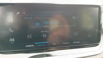 Photo 16 Peugeot 2008  Hybrid 110 e-DCS6