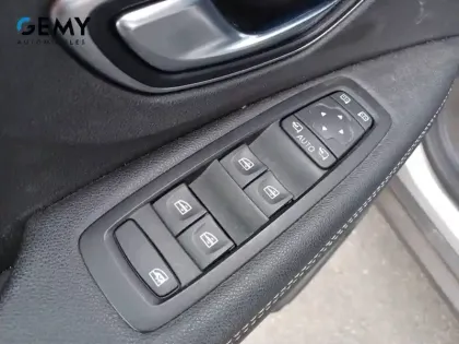 Photo 11 Renault Scenic  TCe 140 Energy EDC