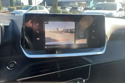 Photo 21 Peugeot 2008  PureTech 130 S&S EAT8