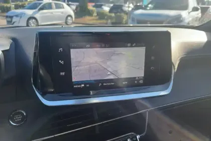 Photo 15 Peugeot 2008  PureTech 130 S&S EAT8