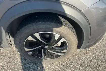 Photo 13 Peugeot 2008  PureTech 130 S&S EAT8