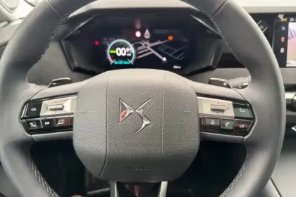 Photo 16 DS DS 4 N°4 E-Tense