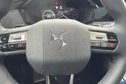 Photo 17 DS DS 4 N°4 E-Tense