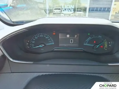 Photo 16 Peugeot 208  Hybrid 110 ch e-DCS6