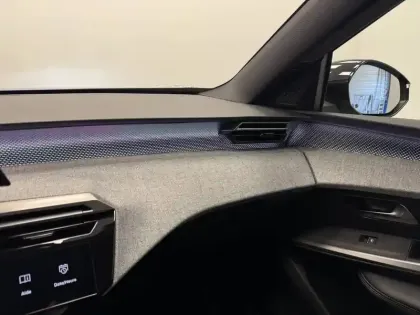 Photo 36 Peugeot 3008  Hybrid 145 e-DCS6