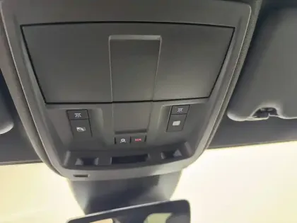 Photo 46 Peugeot 3008  Hybrid 145 e-DCS6