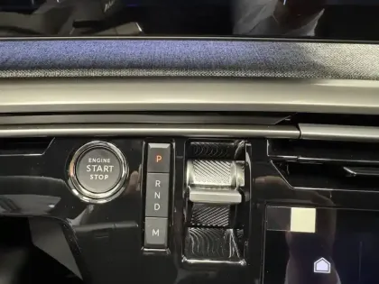 Photo 37 Peugeot 3008  Hybrid 145 e-DCS6