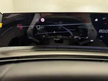 Photo 43 Peugeot 3008  Hybrid 145 e-DCS6