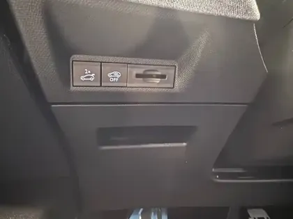 Photo 22 Peugeot 3008  Hybrid 145 e-DCS6