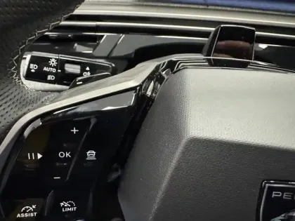 Photo 21 Peugeot 3008  Hybrid 145 e-DCS6