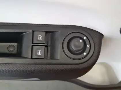 Photo 27 Renault Twingo  III SCe 65