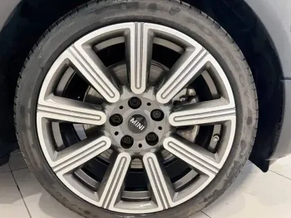 Photo 8 Mini Mini Clubman Cooper S 178 ch DKG7