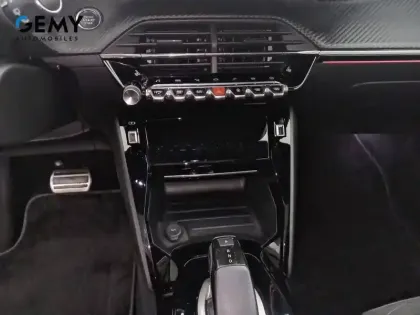 Photo 13 Peugeot 2008  BlueHDi 130 S&S EAT8