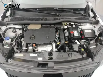 Photo 11 Peugeot 2008  BlueHDi 130 S&S EAT8