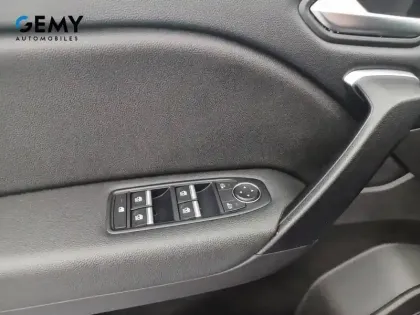 Photo 30 Renault Captur  mild hybrid 140