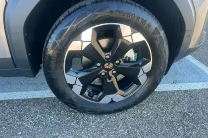 Photo 10 Dacia Bigster  Hybrid 155