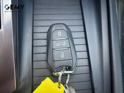 Photo 23 Peugeot 308  PureTech 130ch S&S EAT8