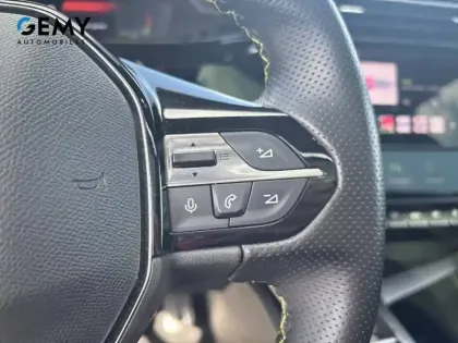 Photo 18 Peugeot 308  PureTech 130ch S&S EAT8