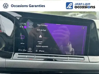 Photo 18 Volkswagen Golf  1.5 eTSI OPF 130 DSG7