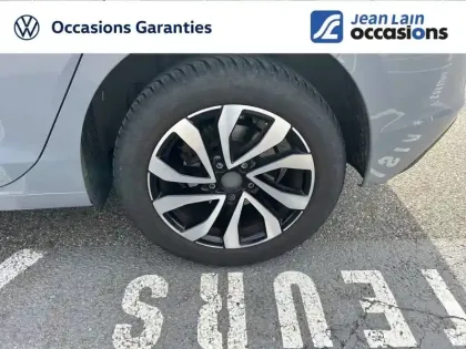 Photo 11 Volkswagen Golf  1.5 eTSI OPF 130 DSG7