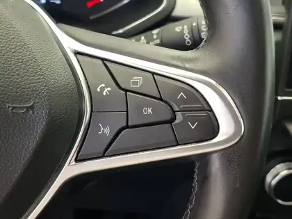 Photo 33 Renault Captur  TCe 100