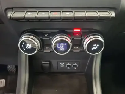 Photo 26 Renault Captur  TCe 100