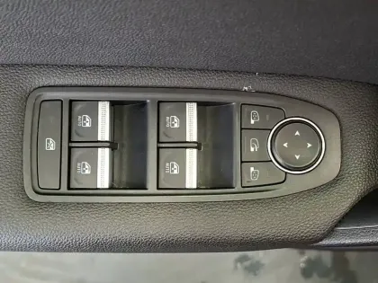 Photo 29 Renault Captur  TCe 100