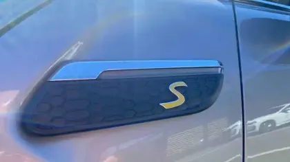 Photo 40 Mini Mini Hatch 3 Portes Cooper SE 184 ch