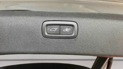 Photo 10 Volvo Xc90  T8 AWD Hybride Rechargeable 310+145 ch Geartronic 8 7pl
