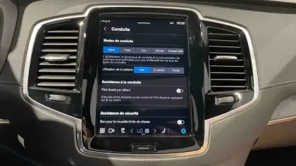 Photo 32 Volvo Xc90  T8 AWD Hybride Rechargeable 310+145 ch Geartronic 8 7pl