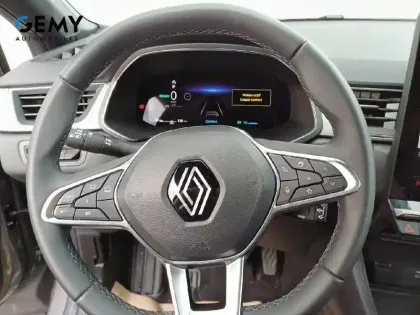 Photo 15 Renault Captur  E-Tech full hybrid 145 ch