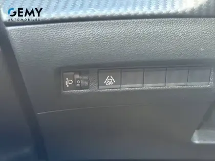 Photo 18 Peugeot 2008  Electrique 136 ch