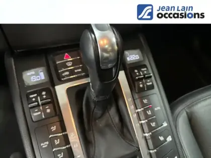 Photo 12 Porsche Macan  3.0 V6 340 ch
