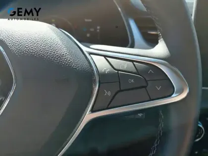 Photo 20 Renault Captur  E-Tech full hybrid 145