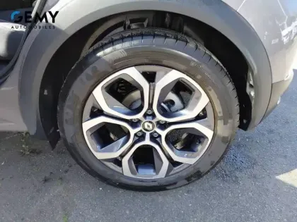 Photo 10 Renault Captur  E-Tech full hybrid 145